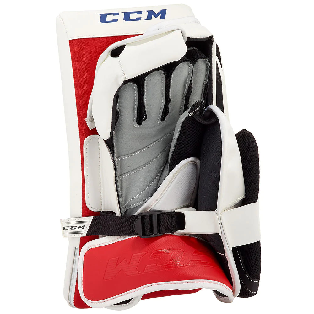 Ccm Extreme Flex E5.5 Junior Goalie Blocker